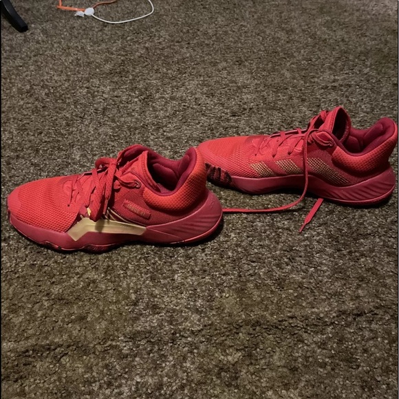 Adidas D.O.N. Issue 1 Marvel Iron Spider 2019 shoes - Picture 2 of 7